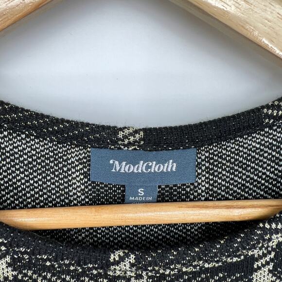ModCloth Geometric Print Sweater Dress Black Gold Fit Flare New Plaid Women’s S - Picture 4 of 7